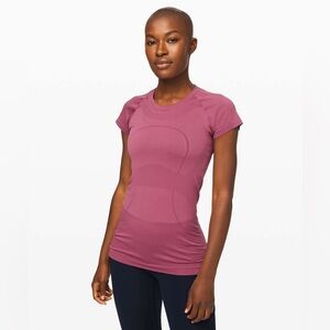 Swiftly Tech Short-Sleeve Shirt 2.0.Race Length- dusty rose size 4